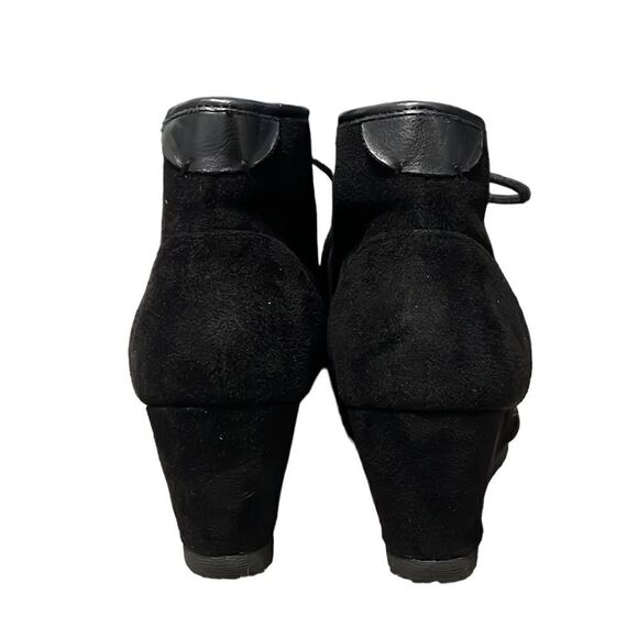 Madden Girl Wedge Bootie Woman’s 10 DALLYY Black Micro Suede Lace Up Round Toe - Picture 5 of 11